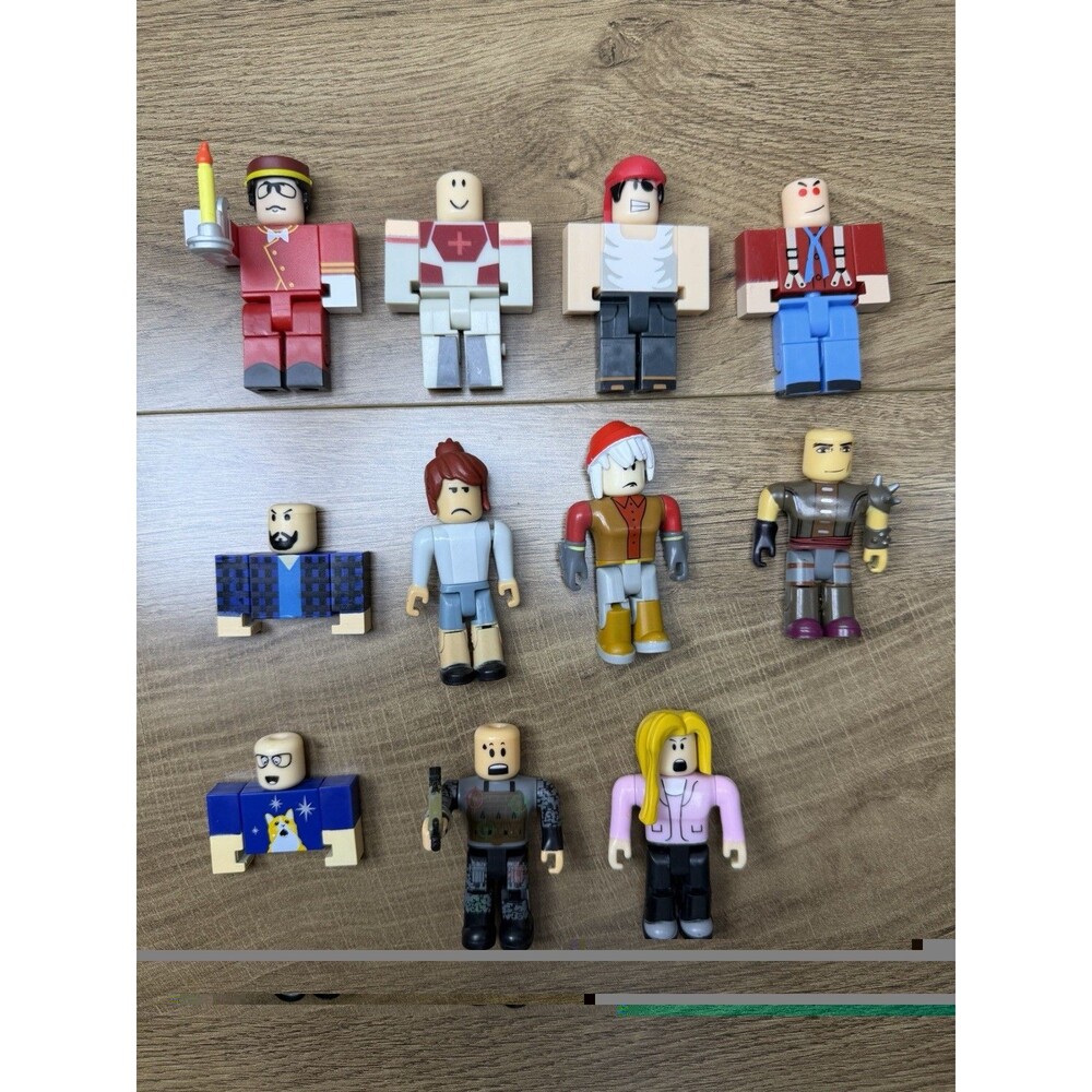 Roblox‎ Mixed Figures Accessories Lot Jazwares 3” Toys Plastic 11 Piece Lot